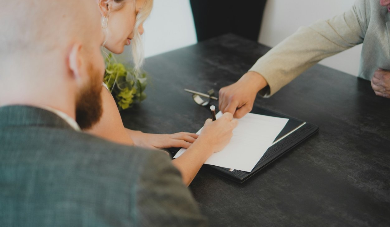 Financiering of lease afsluiten aan tafel bij vd Kaap Autogroep